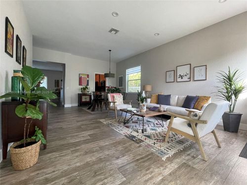 0-743 Tulip Cir, Weston, FL, 33327-2447 | Card Image