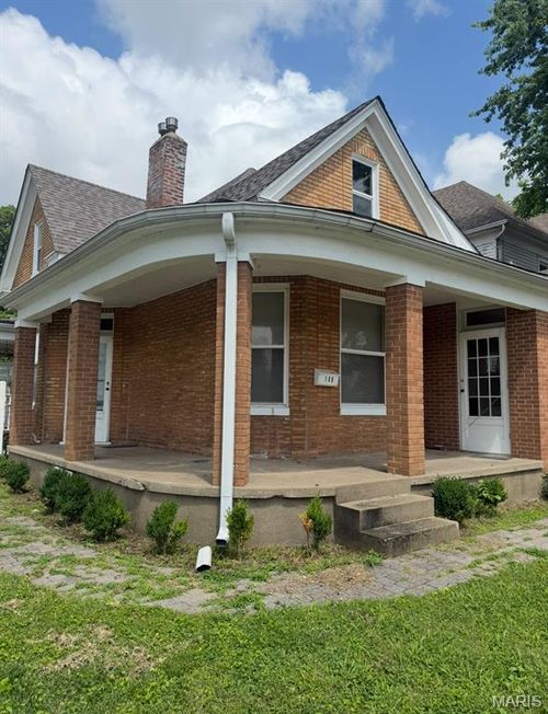 135 S Ellis St, Cape Girardeau, MO, 63703-6245 | Card Image