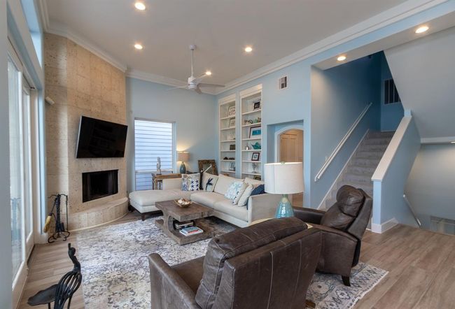 Family Room | Image 9