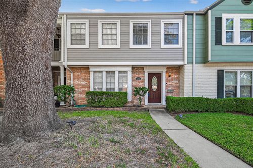 1208 Country Place Dr, Houston, TX, 77079-3124 | Card Image