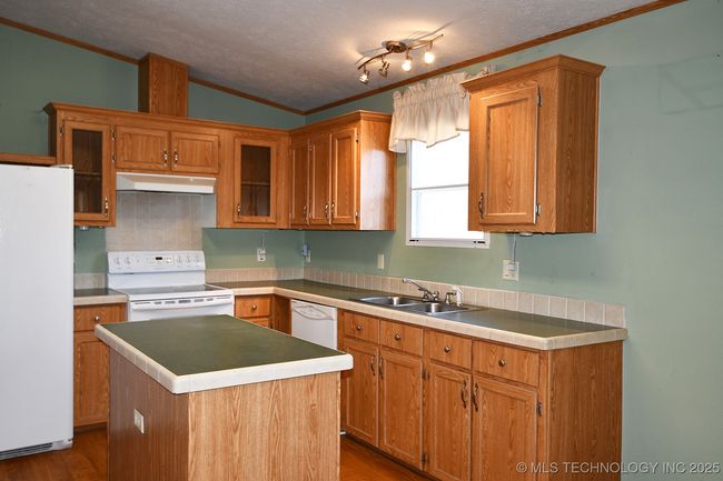 449401 E 963 Rd, House other with 3 bedrooms, 2 bathrooms and null parking in Vian OK | Image 7