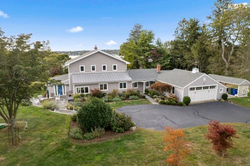 39 Gled Hill St, Mystic, CT, 06355-2945 | Card Image