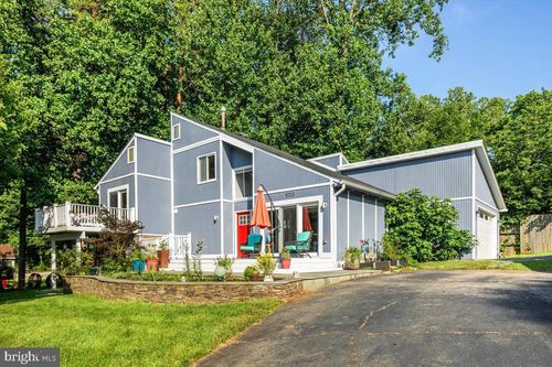 9333 Raintree Rd, BURKE, VA, 22015-1943 | Card Image