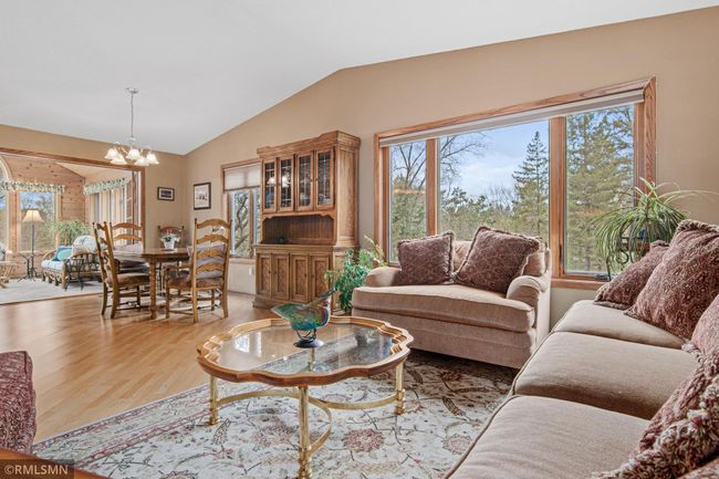 Living-Dining Area | Image 6