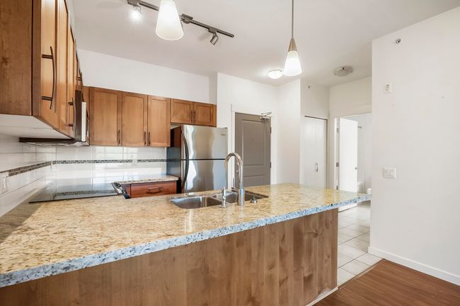 412 - 11950 Harris Rd, Condo with 2 bedrooms, 2 bathrooms and 2 parking in Pitt Meadows BC | Image 8