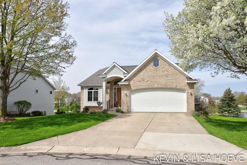 34-34 Regal Ct, Zeeland, MI, 49464-9423 | Card Image