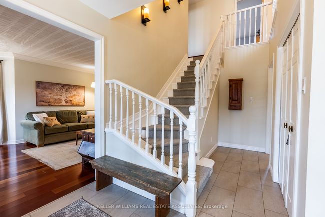 23 Meander Close, House other with 5 bedrooms, 3 bathrooms and 6 parking in Carlisle ON | Image 6