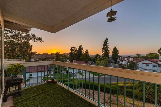 C - 16304 Avenida Venusto, Condo with 3 bedrooms, 2 bathrooms and 4 parking in San Diego CA | Image 29