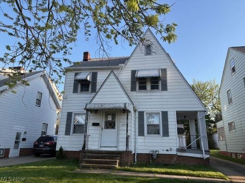 10305 S Highland Ave, Garfield Heights, OH, 44125-5921 | Card Image