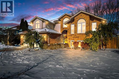 1656 Lyons Ave, LaSalle, ON, N9J3K4 | Card Image