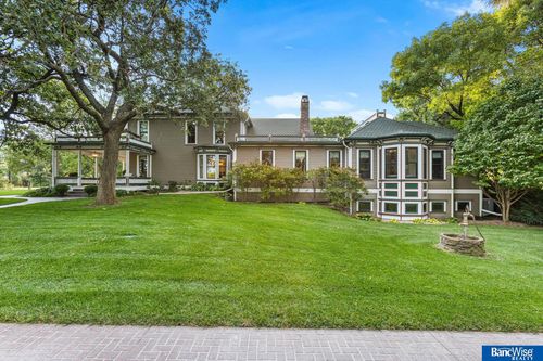 10000 Wagon Train Rd, Hickman, NE, 68372-9646 | Card Image