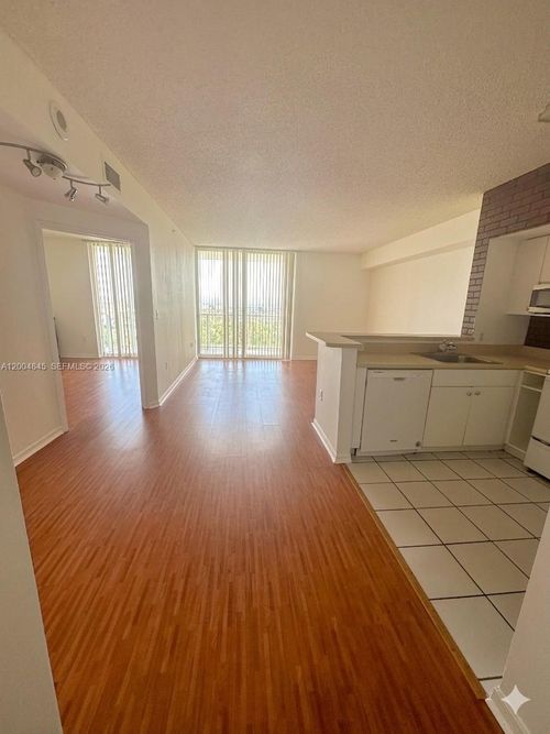 1505-5077 Nw 7th St, Miami, FL, 33126-3466 | Card Image