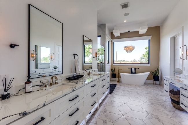 116 Mesones, House other with 5 bedrooms, 6 bathrooms and 6 parking in Florence TX | Image 22