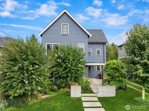 1810 2nd Ave N, Seattle, WA, 98109-2826 | Card Image