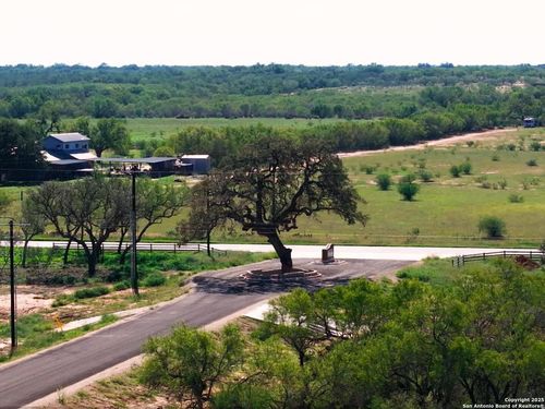 134 Cr 2644, Moore, TX, 78057 | Card Image