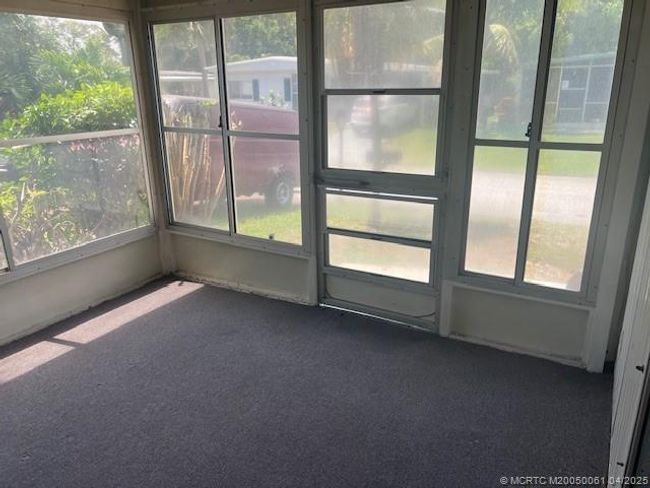 6118 N Joshua Ln, House other with 2 bedrooms, 2 bathrooms and 1 parking in Lantana FL | Image 14