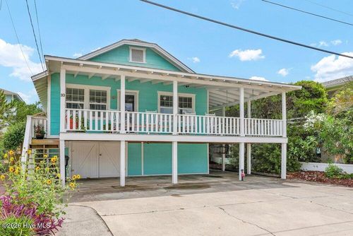 10 Henderson St E, Wrightsville Beach, NC, 28480-1800 | Card Image