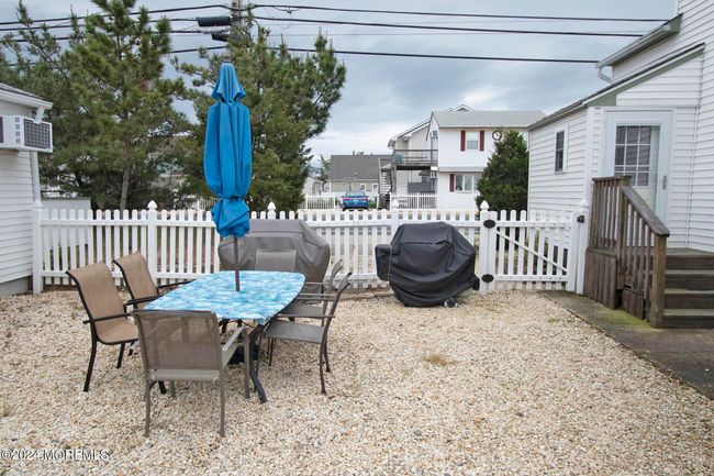 113 New Brunswick Ave, Home with 6 bedrooms, 3 bathrooms and null parking in Lavallette NJ | Image 6