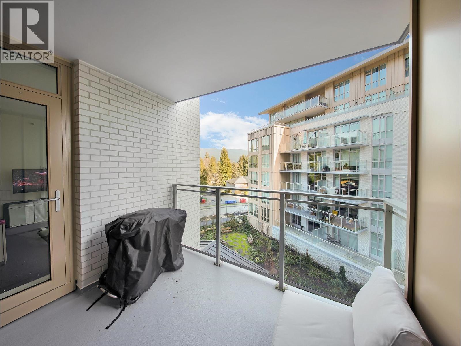 Residential in North Vancouver 2