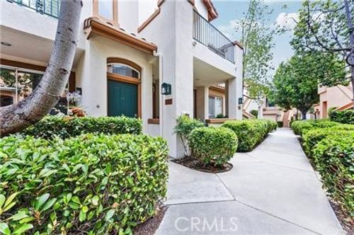 2702 Ladrillo Aisle, Irvine, CA, 92606-8819 | Card Image