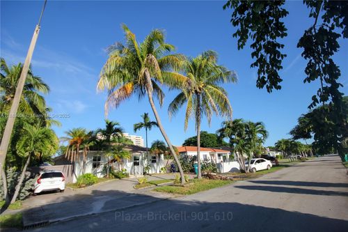 2754 Sw 36th Ave, Miami, FL, 33133-2724 | Card Image