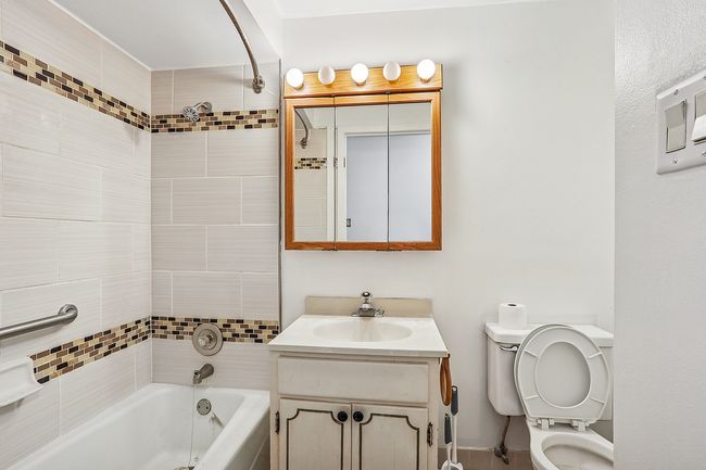 APT-1W - 14740 Ketelaar Dr, Condo with 2 bedrooms, 1 bathrooms and 1 parking in Midlothian IL | Image 9