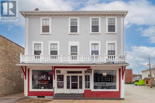 98 Kent St, Charlottetown, PE, C1A1M9 | Card Image