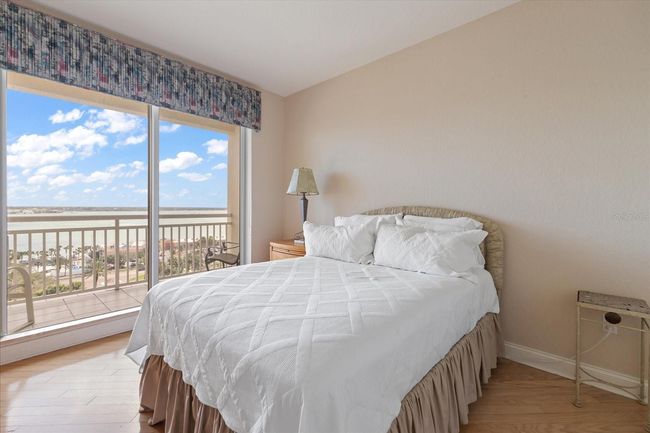 APT-906 - 1200 Gulf Blvd, Condo with 2 bedrooms, 2 bathrooms and null parking in CLEARWATER BEACH FL | Image 22