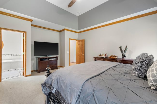10605 Red Hawk Ln, House other with 5 bedrooms, 4 bathrooms and 3 parking in Spring Grove IL | Image 23