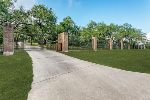 2810 Hiline Dr, Bulverde, TX, 78163 | Card Image