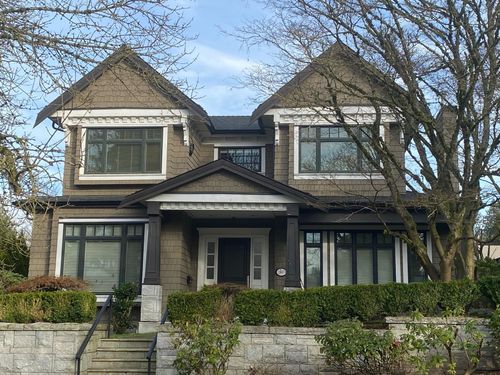 2069 W 28th Ave, Vancouver, BC, V6J2Y8 | Card Image