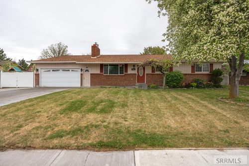 1865 Caribou St, Idaho Falls, ID, 83401-3106 | Card Image