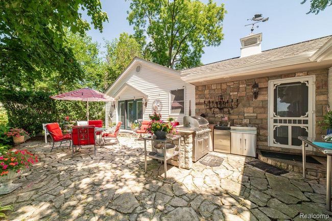 Sprawling flagstone patio | Image 43