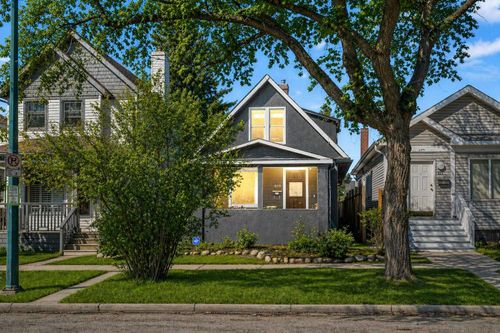 809 15 Street Nw, Calgary, AB, T2N2B3 | Card Image