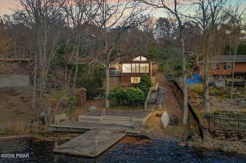 6361 Lakeshore Dr E, East Stroudsburg, PA, 18302-8407 | Card Image