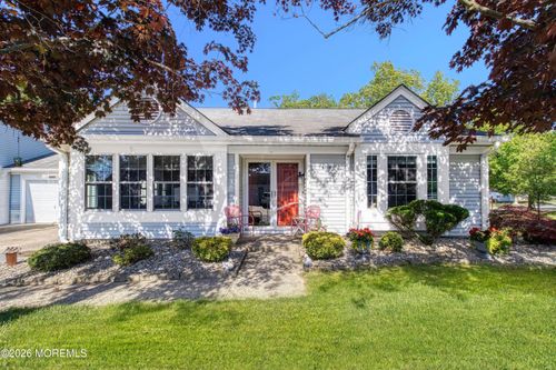 b-932B Liverpool Cir, Manchester, NJ, 08759-5305 | Card Image