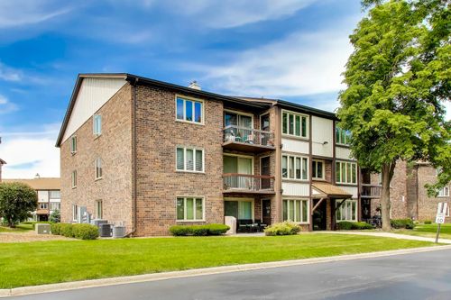 502-4932 Circle Ct, Crestwood, IL, 60418-1572 | Card Image