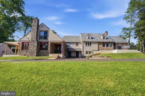 612 Bustleton Pike, RICHBORO, PA, 18954-1357 | Card Image