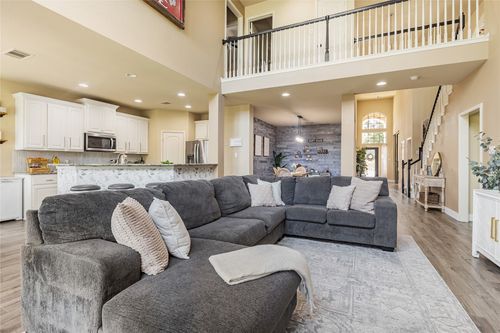 607 Westbury Ln, Georgetown, TX, 78633-1848 | Card Image
