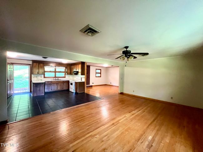 3219 Dungannon Rd, House other with 3 bedrooms, 3 bathrooms and null parking in Coeburn VA | Image 19