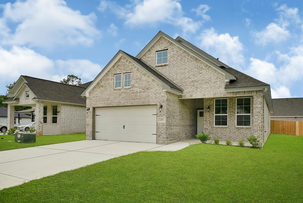 Little Spring Ct, Anahuac, TX 77514