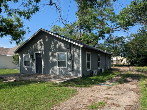925 Dawson St, Waco, TX, 76704-1911 | Card Image