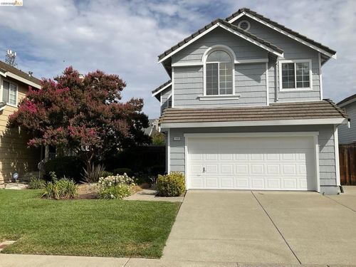 1020 Bellflower St, Livermore, CA, 94551-6926 | Card Image