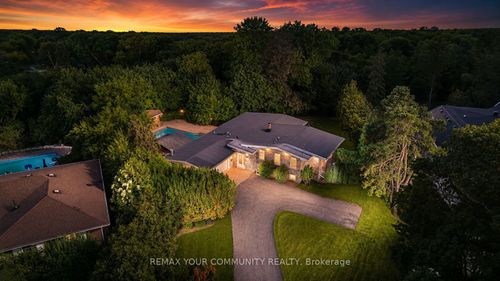 35 Idleswift Dr, Thornhill, ON, L4J1K9 | Card Image