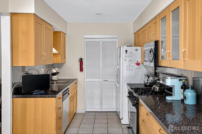 29 Whittney Ct, Townhouse with 2 bedrooms, 2 bathrooms and null parking in East Brunswick NJ | Image 18