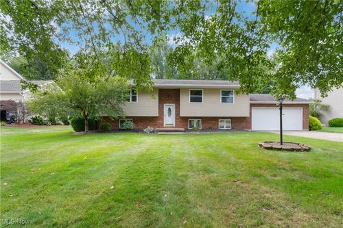 3784 Ramsey Dr, Uniontown, OH, 44685-8759 | Card Image