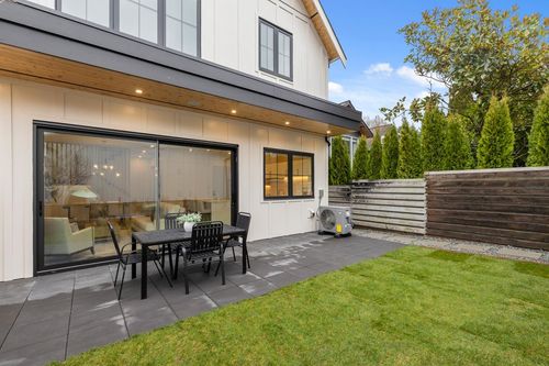 2-810 E 22nd Ave, Vancouver, BC, V5V1V7 | Card Image