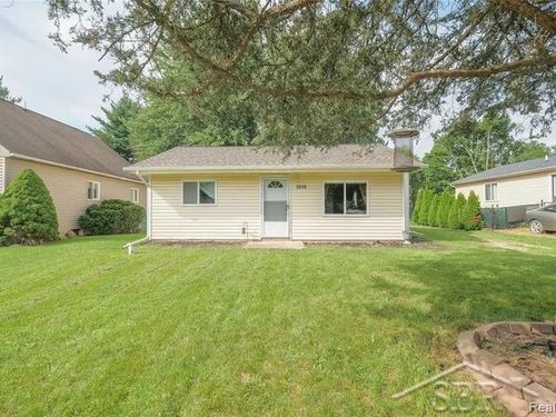 3319 Junior, Pinckney, MI, 48169-9136 | Card Image