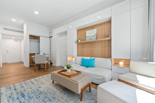 apt-708-987 Queen St, Honolulu, HI, 96814-5268 | Card Image