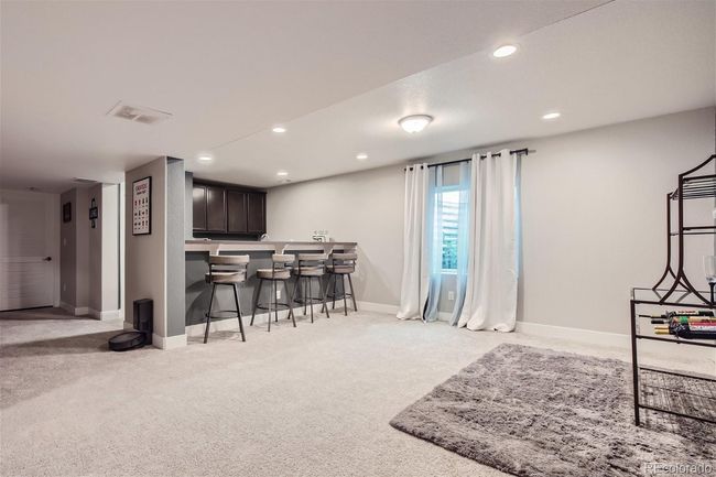 Wet bar on lower floor | Image 22